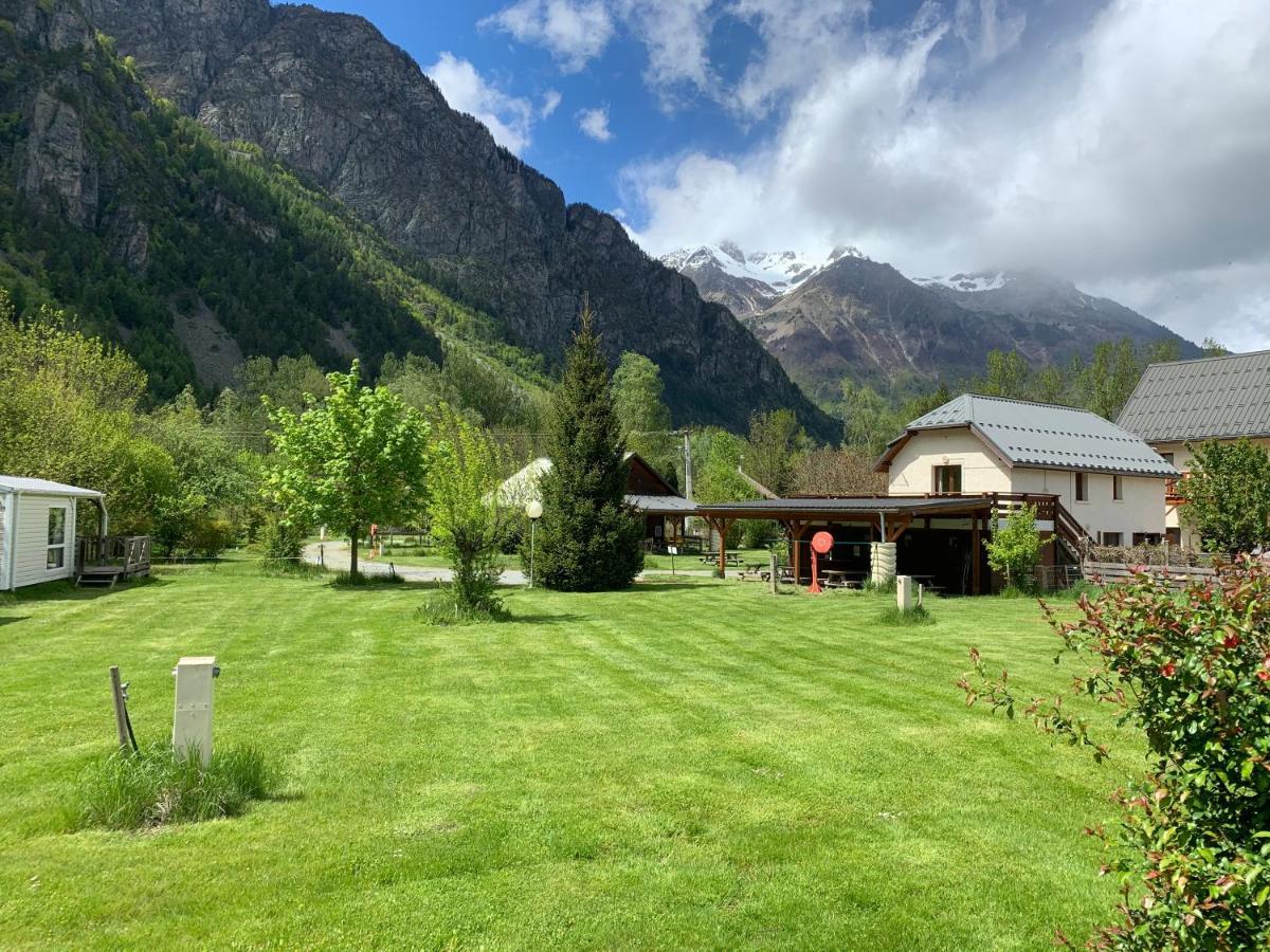 הוילה Le Bourg-dʼOisans Ferme Noemie מראה חיצוני תמונה