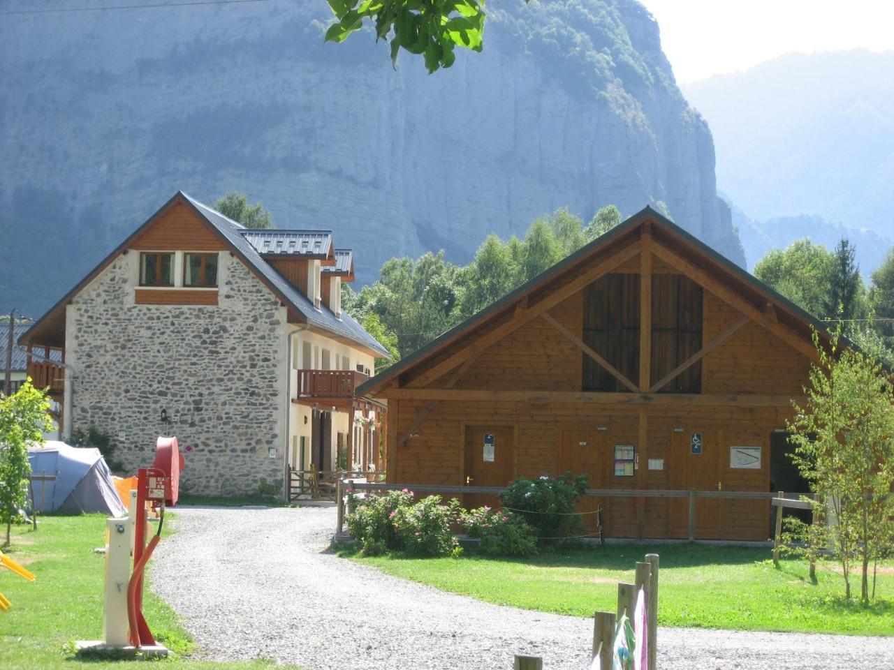 הוילה Le Bourg-dʼOisans Ferme Noemie מראה חיצוני תמונה